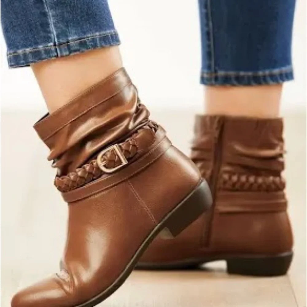 New Comfortview Wide Width Mickey Slouch Bootie Short Ankle Boot Women's size 9M